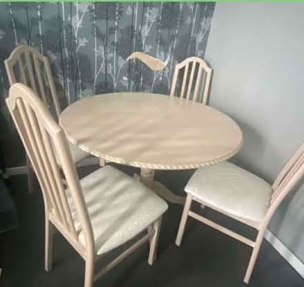 Photo of free Round extending table with 4 chairs (L21 litherland) #1