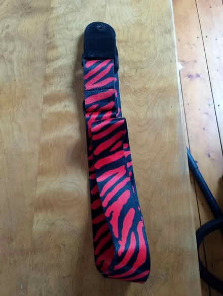 Photo of free Guitar stap (Barry) #1