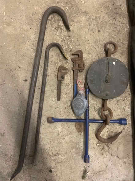 Photo of free Crowbars, hanging scales, fuelcans (Harrietsham ME17) #1