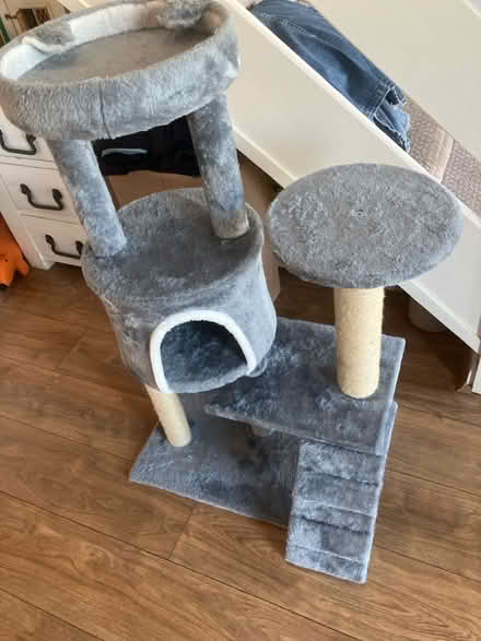 Photo of free Large cat/kitten play tower with den and scratching post (Gayton CH60) #1