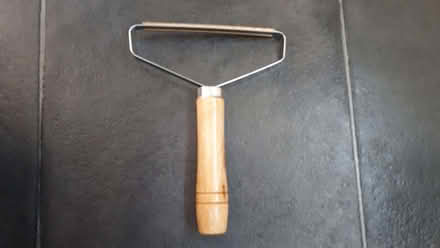 Photo of free Lint Remover Pet Hair Clothes / Carpet Cleaner (Cressex HP12) #1