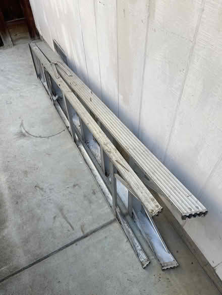 Photo of free 6 foot aluminum ladder (southwest Sunnyvale) #1