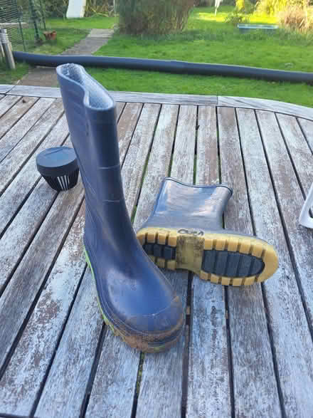 Photo of free Kids wellies size 9 (Barnard's Green WR14) #1