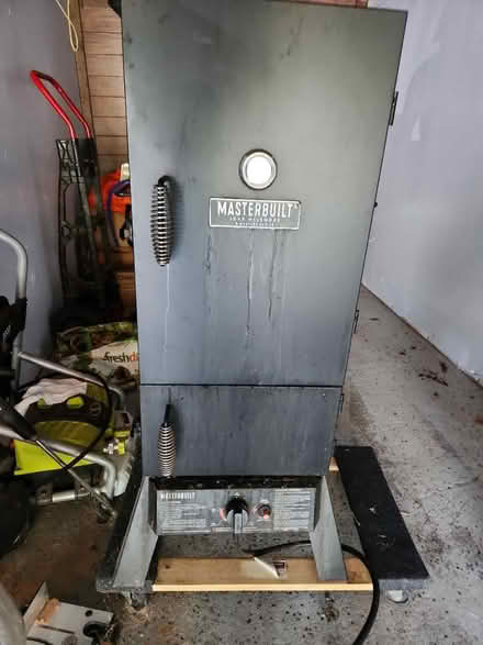 Photo of free Used smoker (Hunter Ln & Spring Valley Rd) #1