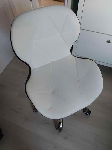 Photo of free White desk chair (Horsforth LS18) #1