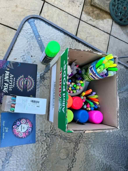 Photo of free Assorted Markers (Bearsted, Maidstone. ME15) #1