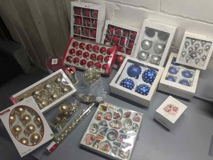 Photo of free Christmas Decorations (Wayne, Annapolis/Wayne Rd) #1