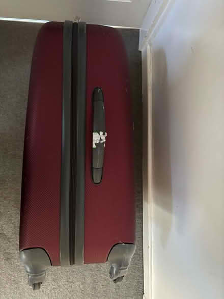 Photo of free 4 wheeled suitcase, lost one handle (Bramcote Hills NG9) #2