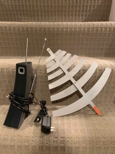 Photo of free HD TV Antenna (Winston Churchill & Hwy 403) #1