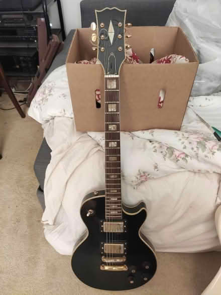 Photo of free black electric guitar (Bexhill TN39) #1