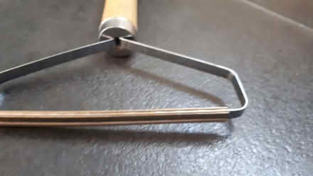 Photo of free Lint Remover Pet Hair Clothes / Carpet Cleaner (Cressex HP12) #2