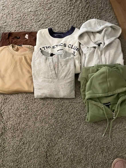 Photo of free Womens sweatshirts (Foxholes SG13) #1