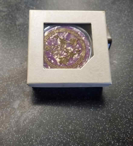 Photo of free Small compact mirror (Croydon) #1