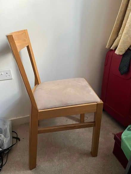 Photo of free 1 dining room chair (Binfield RG42) #1