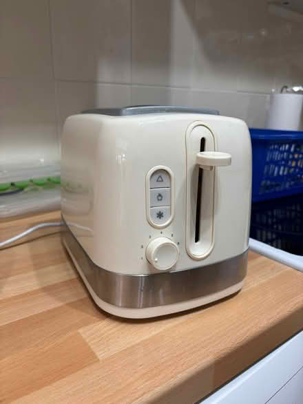 Photo of free 2 slice toaster (Causeway End MK43) #1