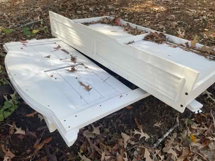 Photo of free Single white bed w/storage drawer (N.buckhead/roswell rd/chastain) #2