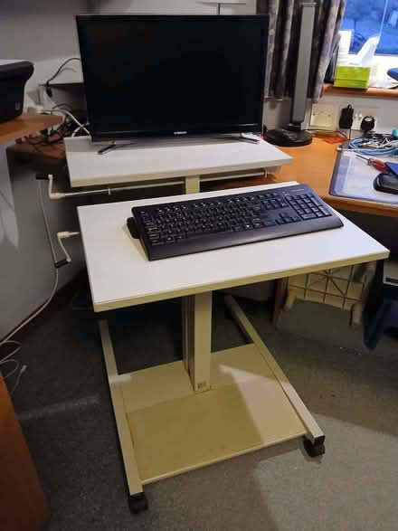 Photo of free PC / Terminal table (Barkham RG41) #1