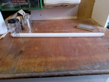 Photo of free 24in Fluorescent Tube (Gaywood PE30) #2
