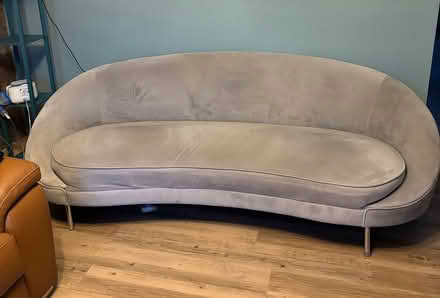 Photo of free Sofa (DA1) #1
