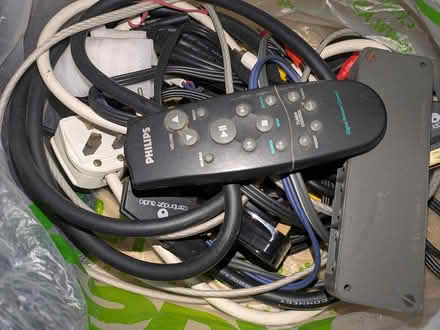 Photo of free More Household items (E14 Isle of Dogs) #2