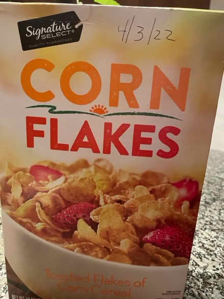 Photo of free Box corn flakes (85/Saratoga Ave) #1