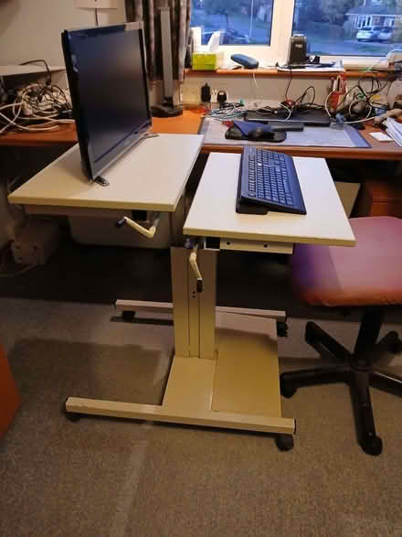 Photo of free PC / Terminal table (Barkham RG41) #2