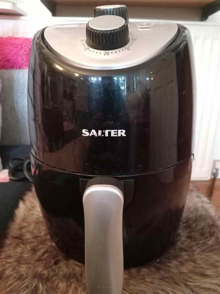 Photo of free Air fryer (Lower Morden SM4) #1
