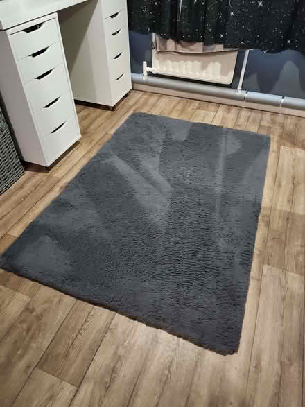 Photo of free Furry rug (Stockport SK3) #1