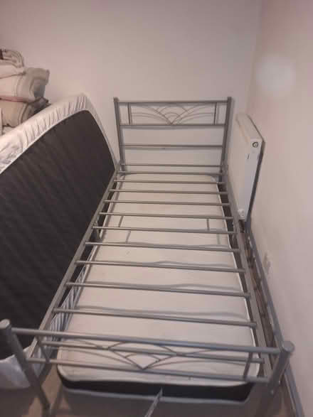 Photo of free Single bed (CM2 7QA) #1