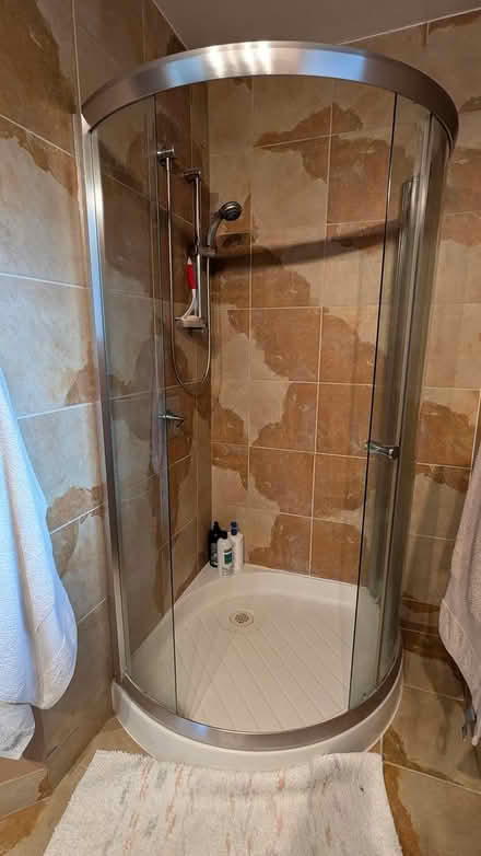 Photo of free Shower - doors and base (Alta Vista) #2