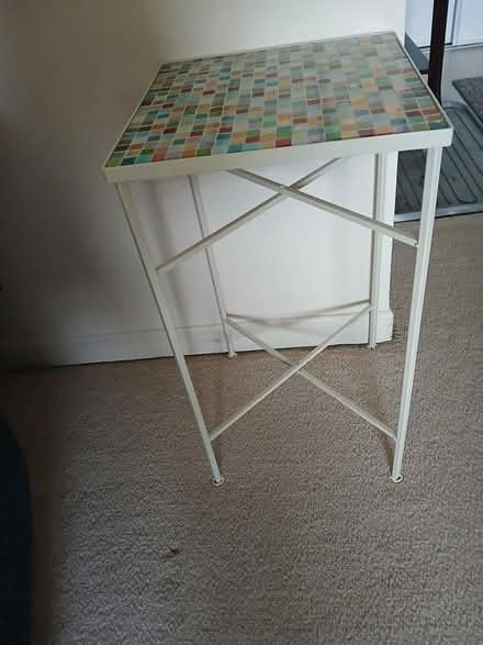 Photo of free Little table (Meadowvale and 401 area) #2
