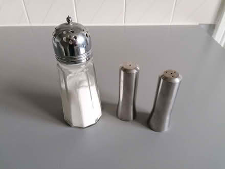 Photo of free Salt and pepper set + sugar shaker (Deneside View DH2) #1
