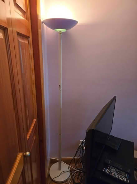 Photo of free White floor lamp (7 Thorpe Circle. Danvers, MA) #1
