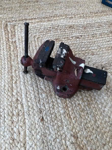 Photo of free Benchtop vice (Hazel Grove Fiveways SK7) #1