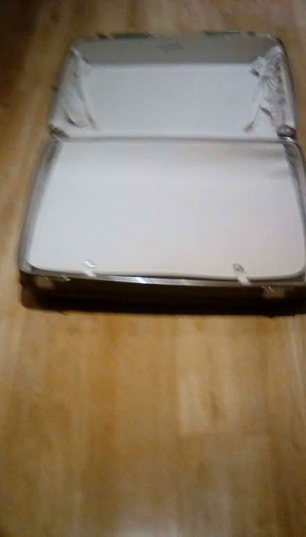 Photo of free Suitcase (Priorslee TF2) #3