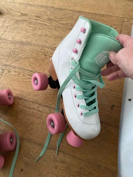 Photo of free Kids skates (Worcester Park KT4) #2