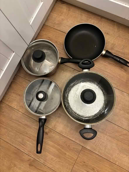 Photo of free Pots and pan (Canning Town E16) #1