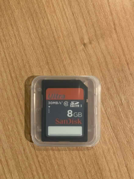 Photo of free SD card 8GB (Chelmsford CM2) #1