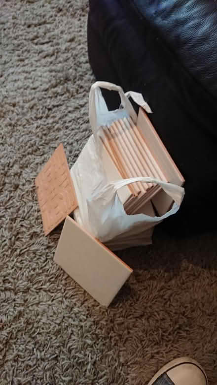 Photo of free White tiles (CT11) #1