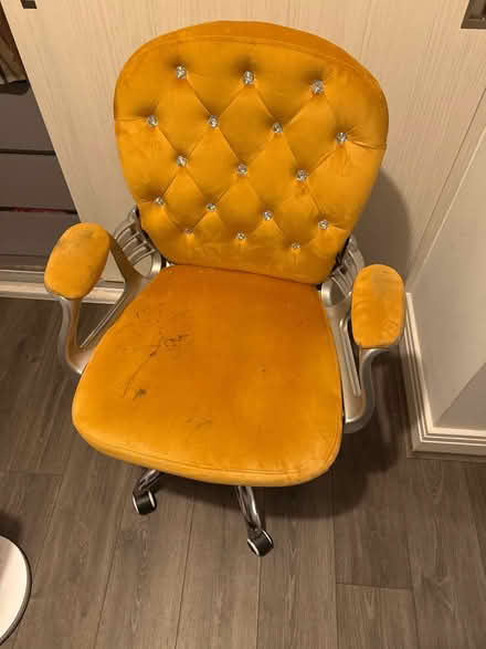 Photo of free Office chair (Waterside HP5) #1