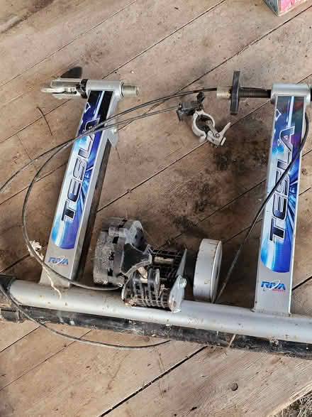 Photo of free Bicycle turbo trainer (Mortimers Cross HR6) #1