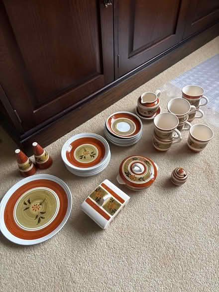 Photo of free babbacombe vintage pottery (LS17 moortown) #1