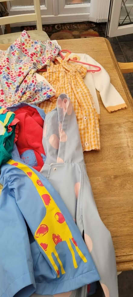 Photo of free 12 to 18 and 18 to 24 summer stuff (Billinge WN5) #3