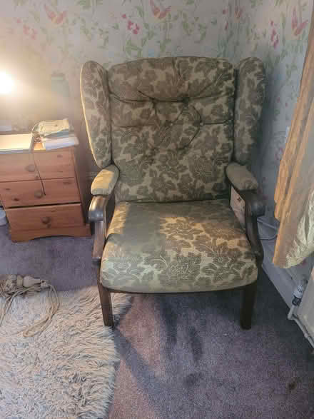Photo of free Chair (Leeds LS28) #1