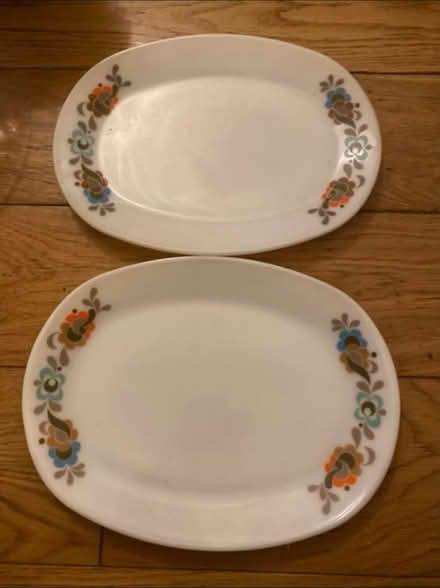 Photo of free Vintage Oval Plates x 2 (Cheshunt En8) #1