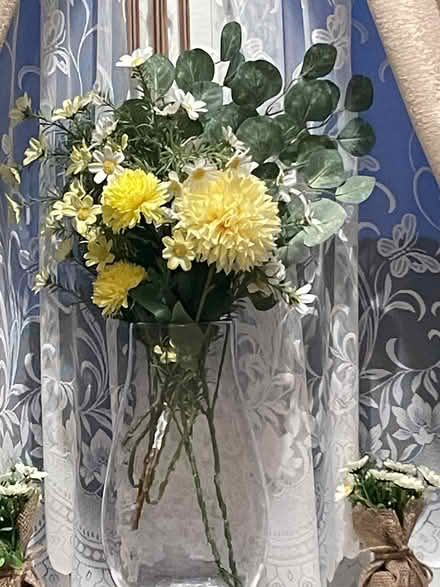 Photo of free Faux flowers in vase (Southdown) #1