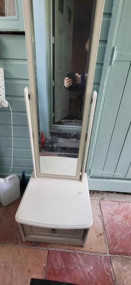 Photo of free Full mirror and stand (Hastings) #1
