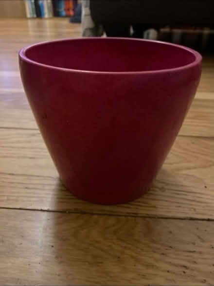 Photo of free Plant Pot (Cheshunt En8) #1