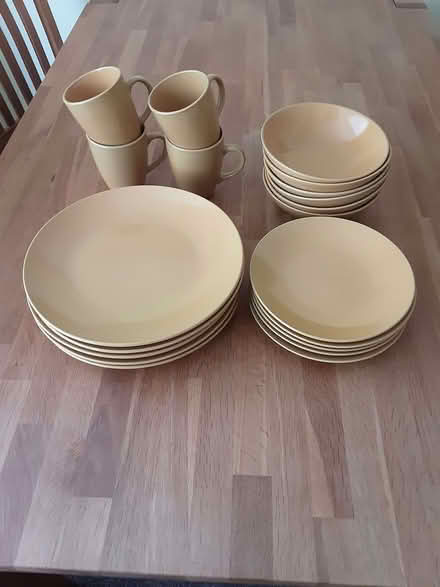 Photo of free Dinner set (Ossett WF5) #1