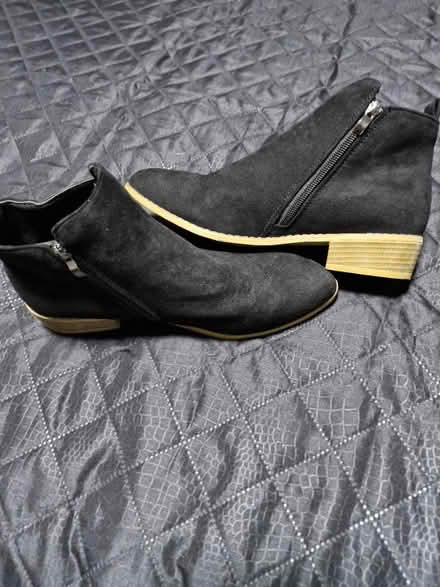 Photo of free Ladies boots size 6 (Knowsley) #3